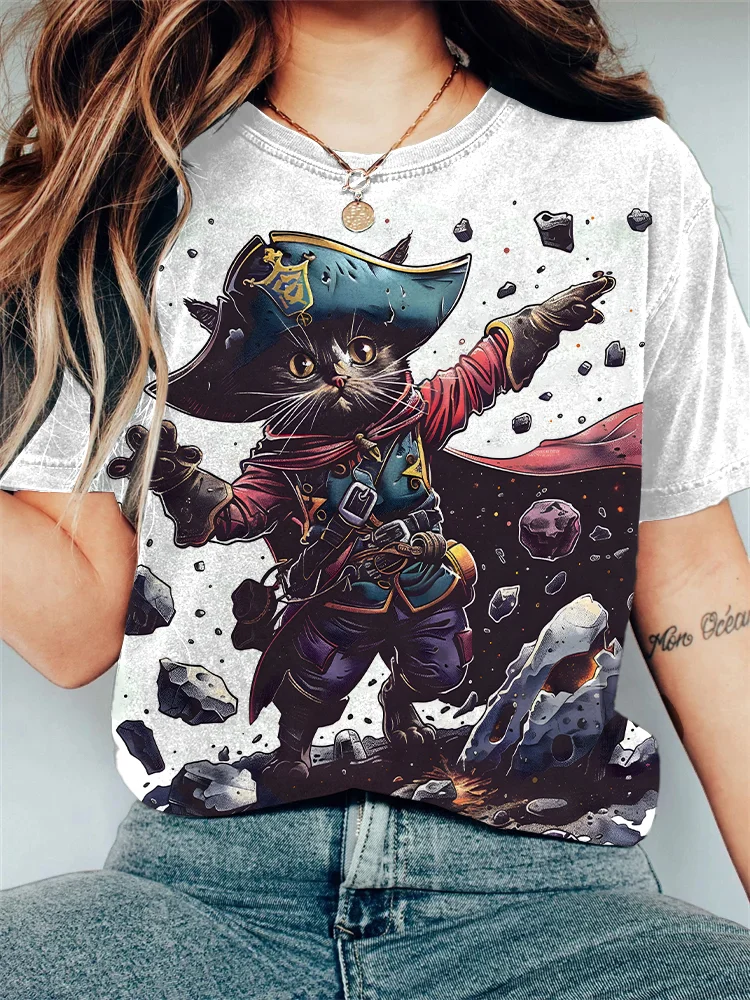 Women's Brave Cat Adventurer Surreal Art Print Casual T-Shirt