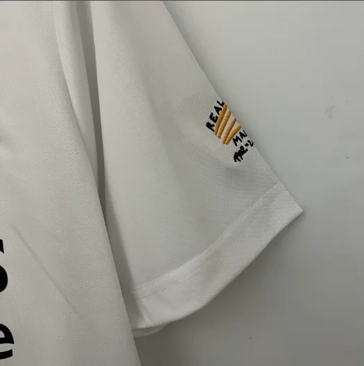 Retro Real Madrid 02/03 Home Football Shirt Thai Quality