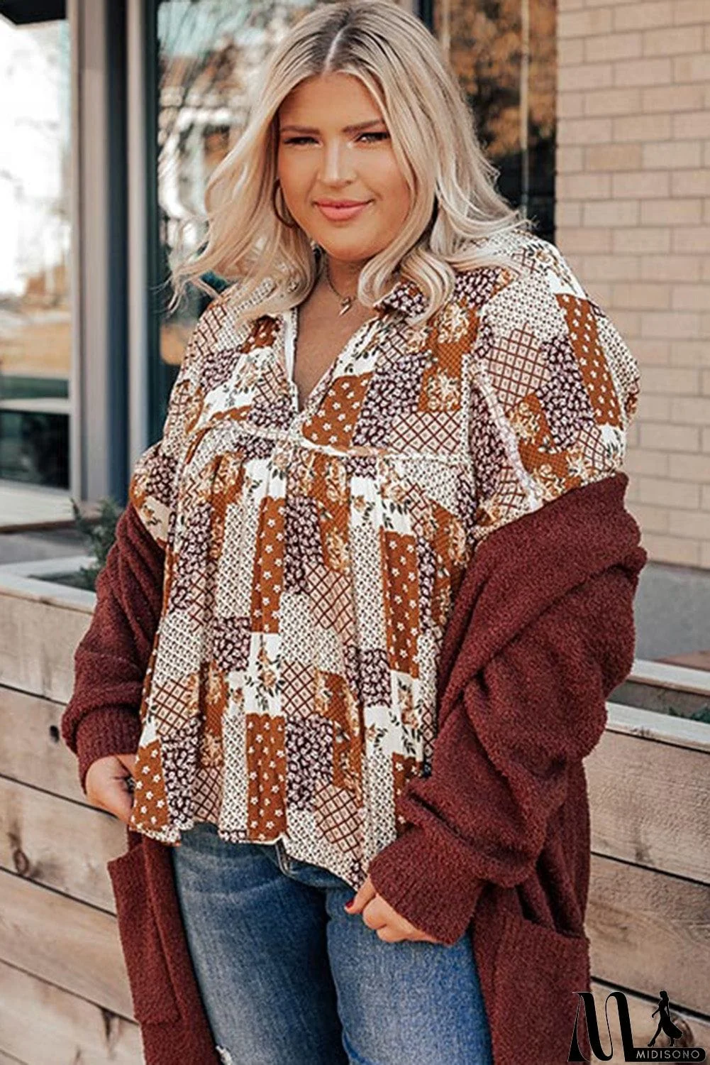 MidiSono - Turn-down Neck Mixed Print Plus Size Shirt