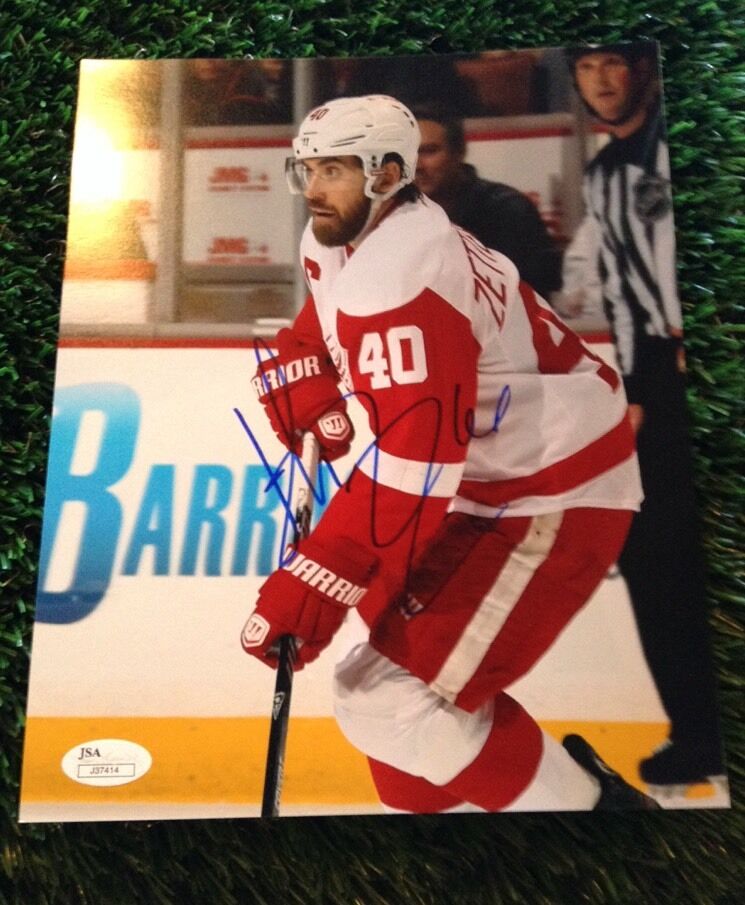 HENRIK ZETTERBERG Signed RED WINGS 8X10 Photo Poster painting - JSA #K37414