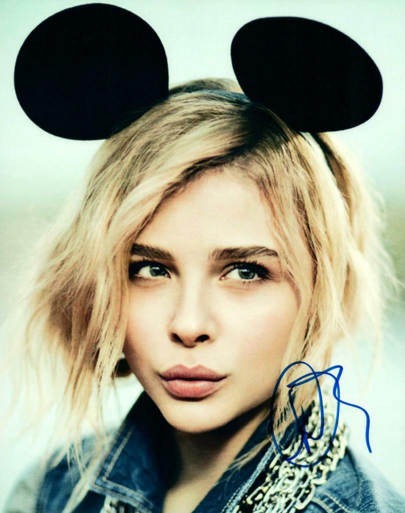 Chloe Grace Moretz signed 8x10 Picture nice autographed Photo Poster painting pic with COA