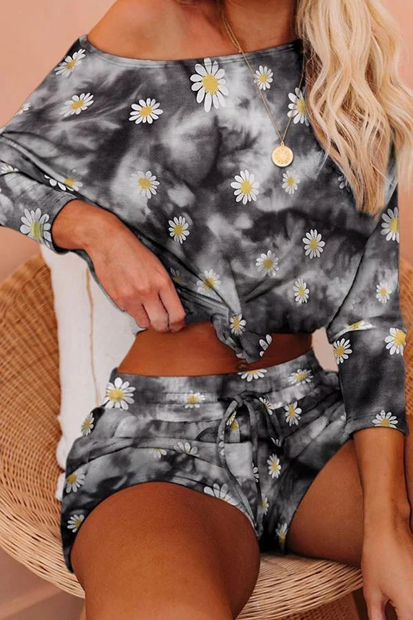 Daisy Printed Tie-dye Long Sleeve Two-piece Shorts Set P11203