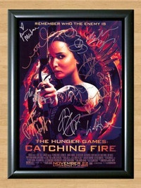 The Hunger Games Catching Fire Cast x12 Signed Autographed Photo Poster painting Poster Print Memorabilia A2 Size 16.5x23.4