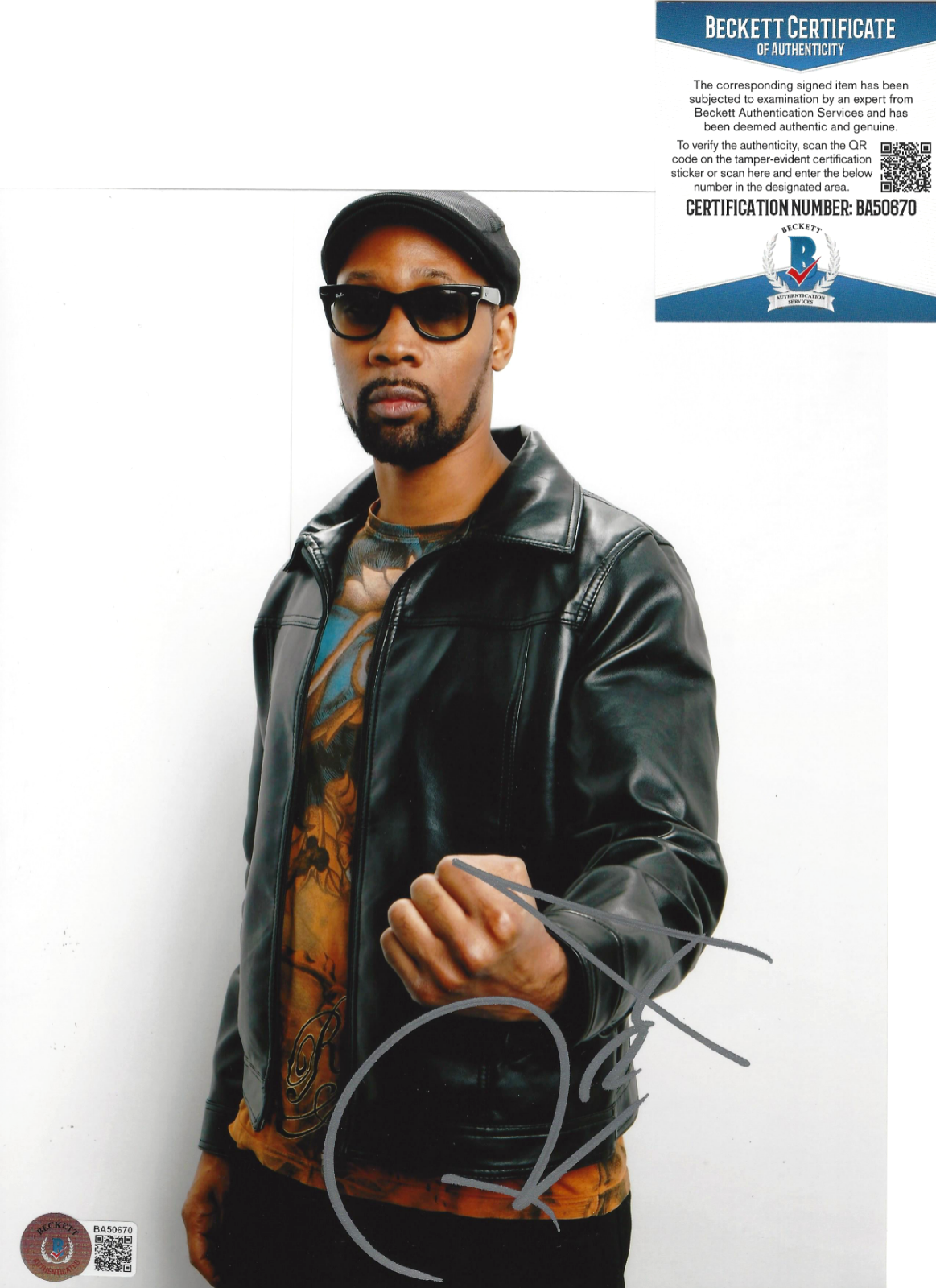 RZA WU-TANG CLAN LEADER SIGNED 8x10 Photo Poster painting HIP HOP LEGEND C BECKETT COA BAS