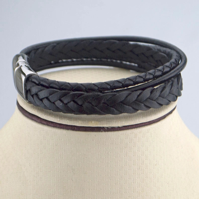 Casual Retro Solid Color 304 Stainless Steel Pu Leather Braid Handmade Men’s Wristband