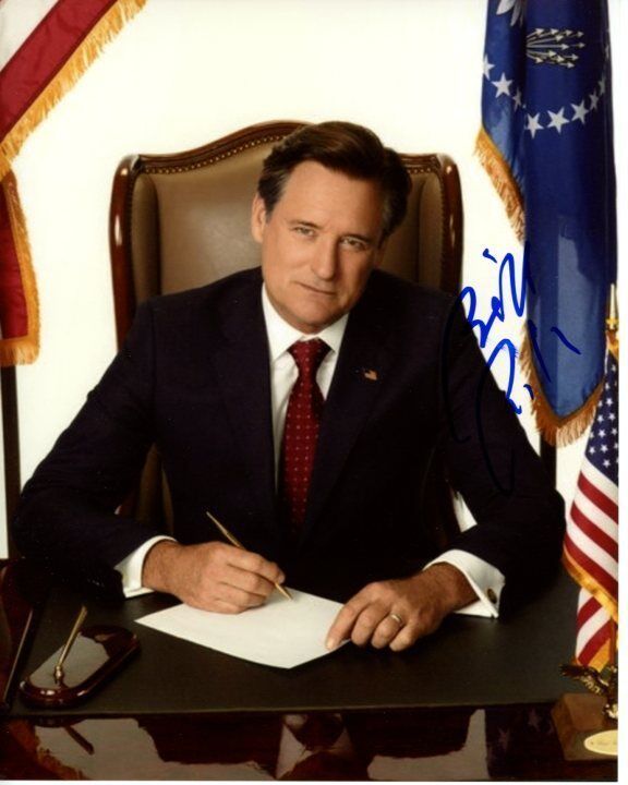 BILL PULLMAN signed autographed 1600 PENN PRESIDENT DALE GILCHRIST 8x10 Photo Poster painting