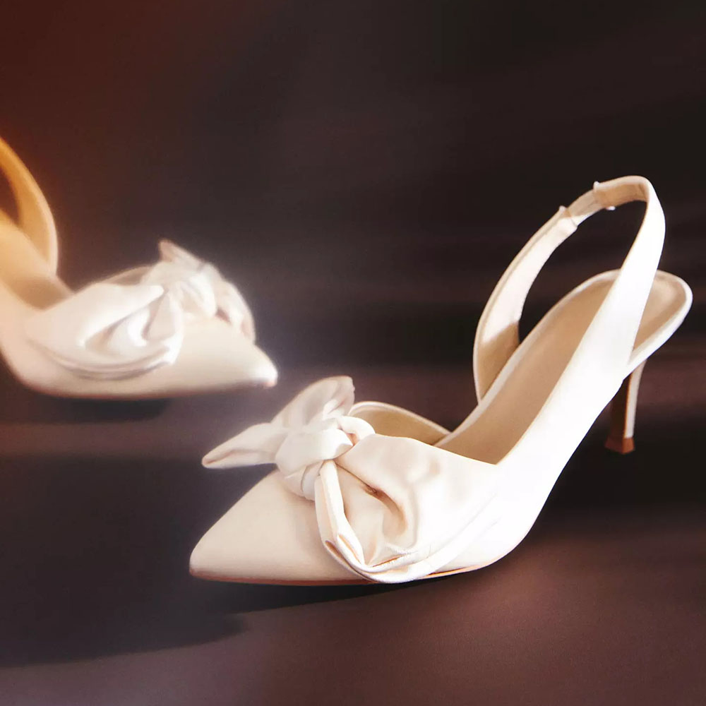 Classy Apricot Lace Bow Zircon Splicing High Heel Pointed Toe