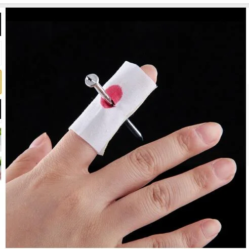 （5PCS ）Halloween Magic Tricks Through Finger Wear to Nail