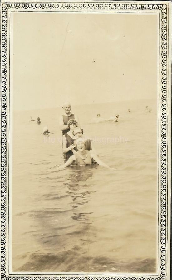 Found ANTIQUE Photo Poster paintingGRAPH bw A DAY AT THE BEACH Original VINTAGE JD 110 5 M