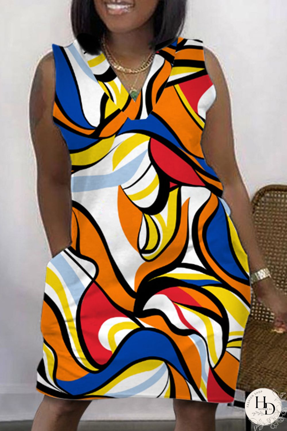 Black Fashion Casual Print Patchwork V Neck Sleeveless Plus Size Dress
