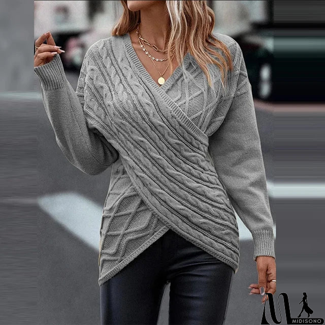MidiSono - Modern and Versatile Sweater