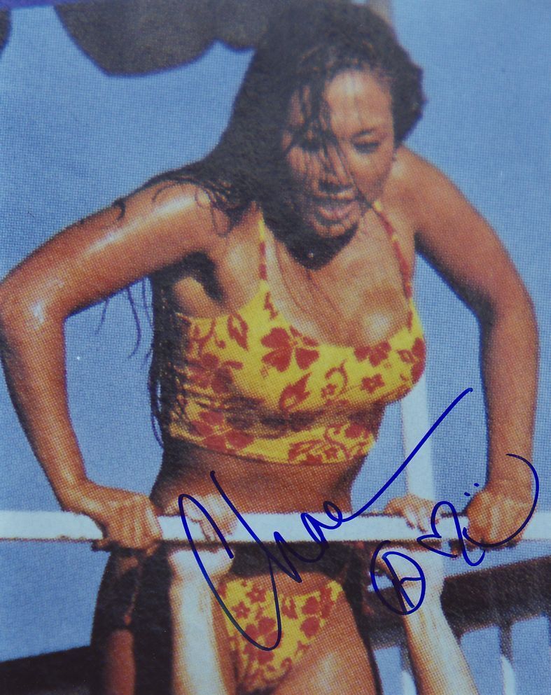 WWF WWE CHAE SEXY AUTOGRAPHED HAND SIGNED 8X10 Photo Poster painting WRESTLING PICTURE