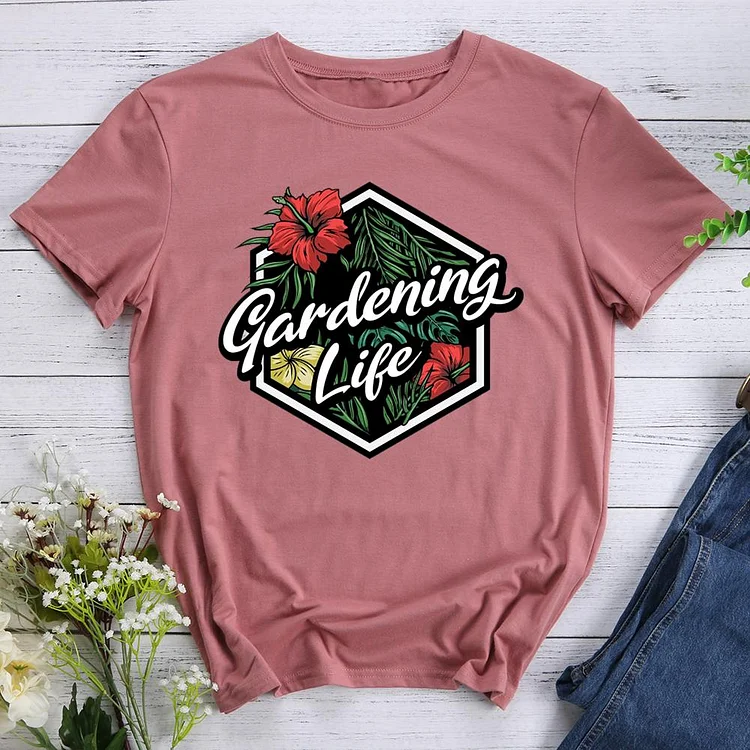 Gardening Life Round Neck T-shirt