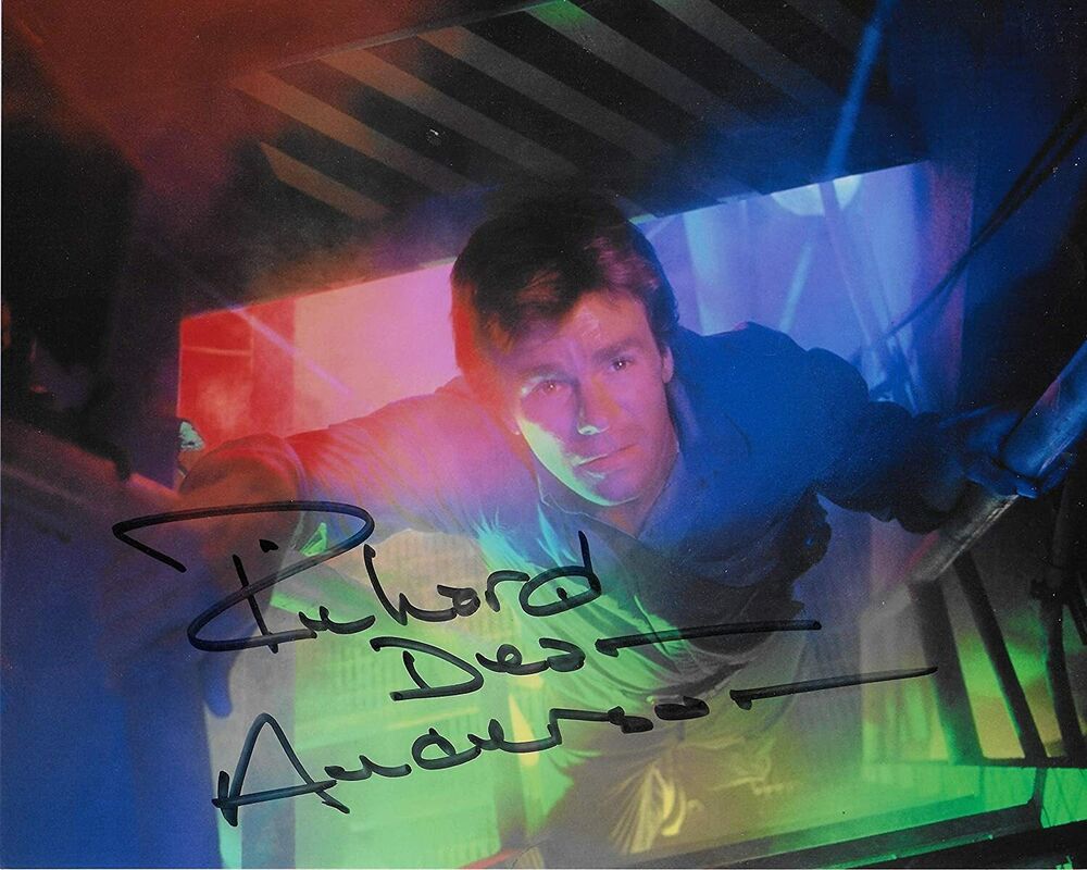 Richard Dean Anderson MacGyver Original 8X10 Autographed Photo Poster painting #3