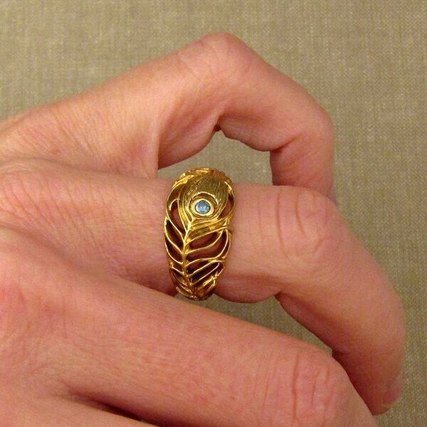 Peacock Feather Blue Diamond Gold Ring