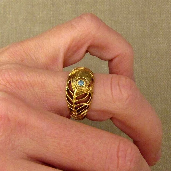 Peacock Feather Blue Diamond Gold Ring