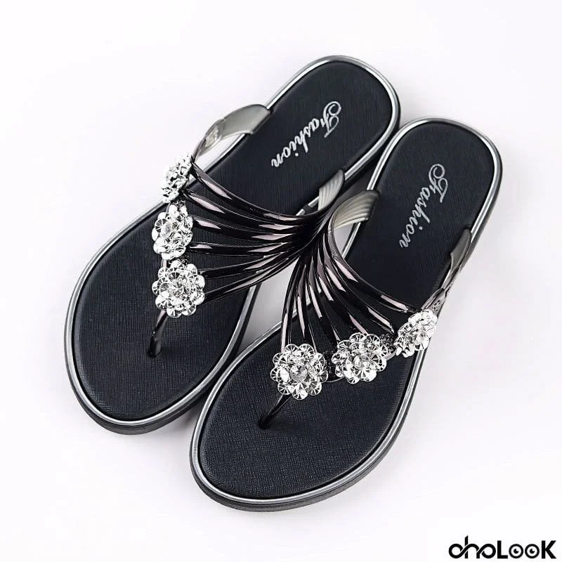 Fashion Flat Heel Slippers With Decorated Rhinestones
