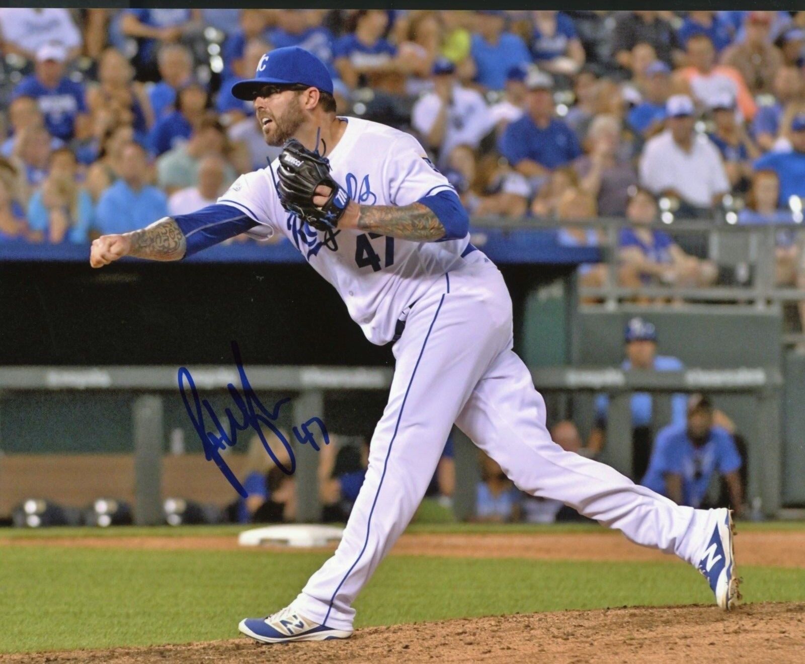 Peter Moylan autographed 8x10 Kansas City Royals#S1013