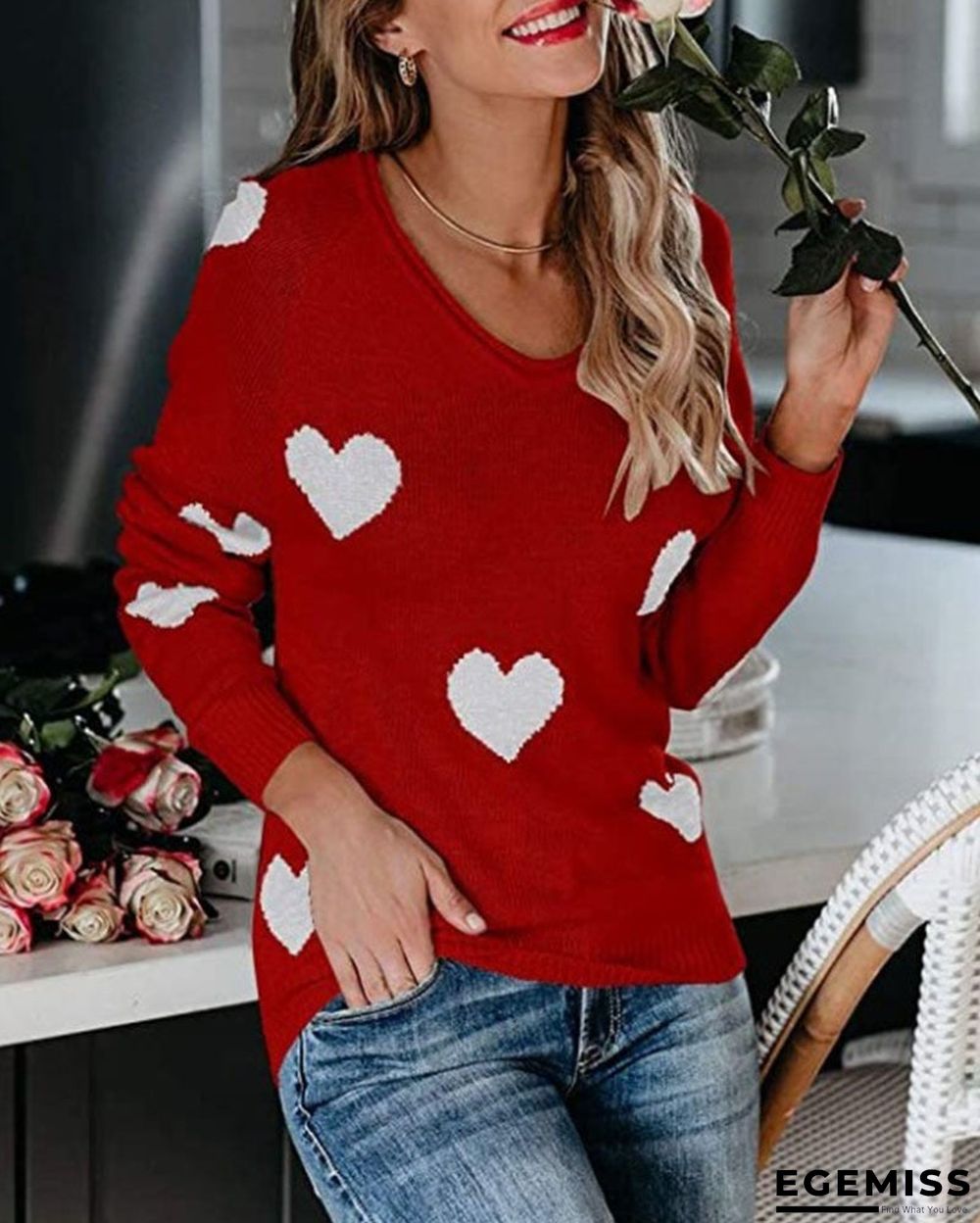 Commuter Ol Large Love V-Neck Sweater | EGEMISS