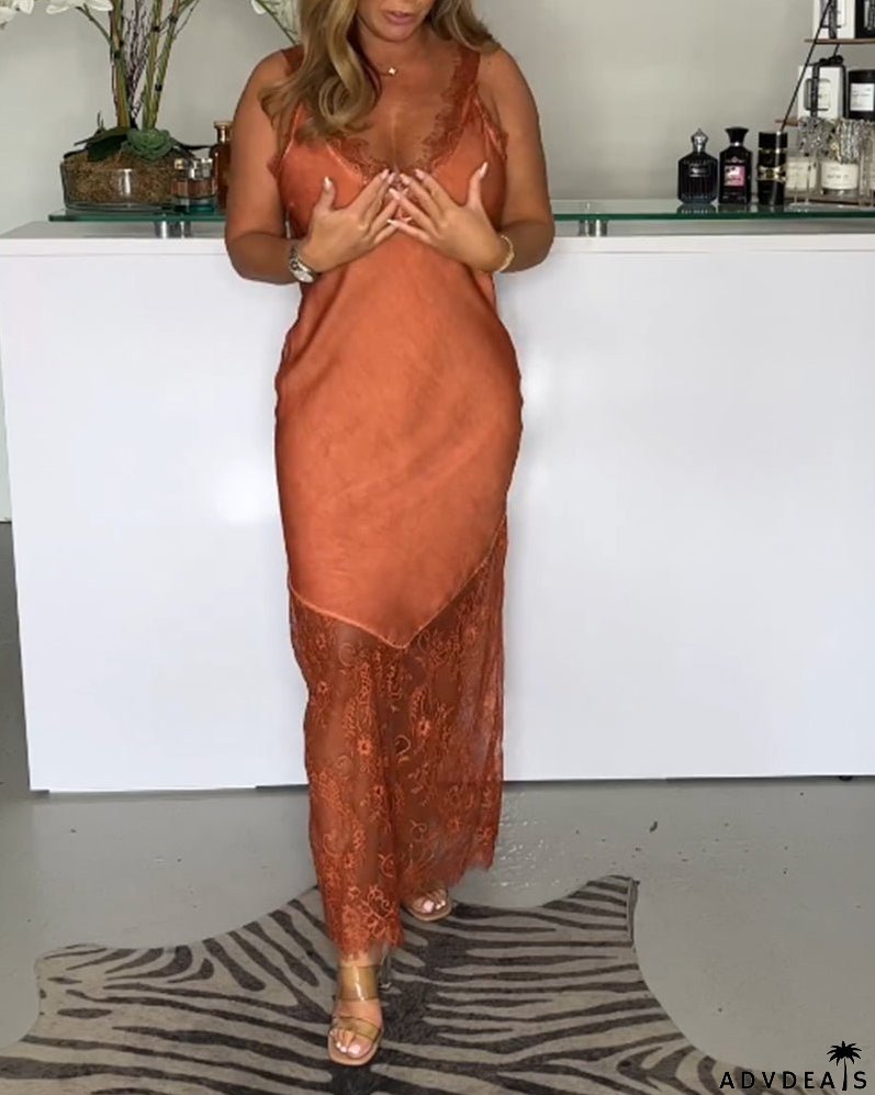 Lace suspender dress in solid color