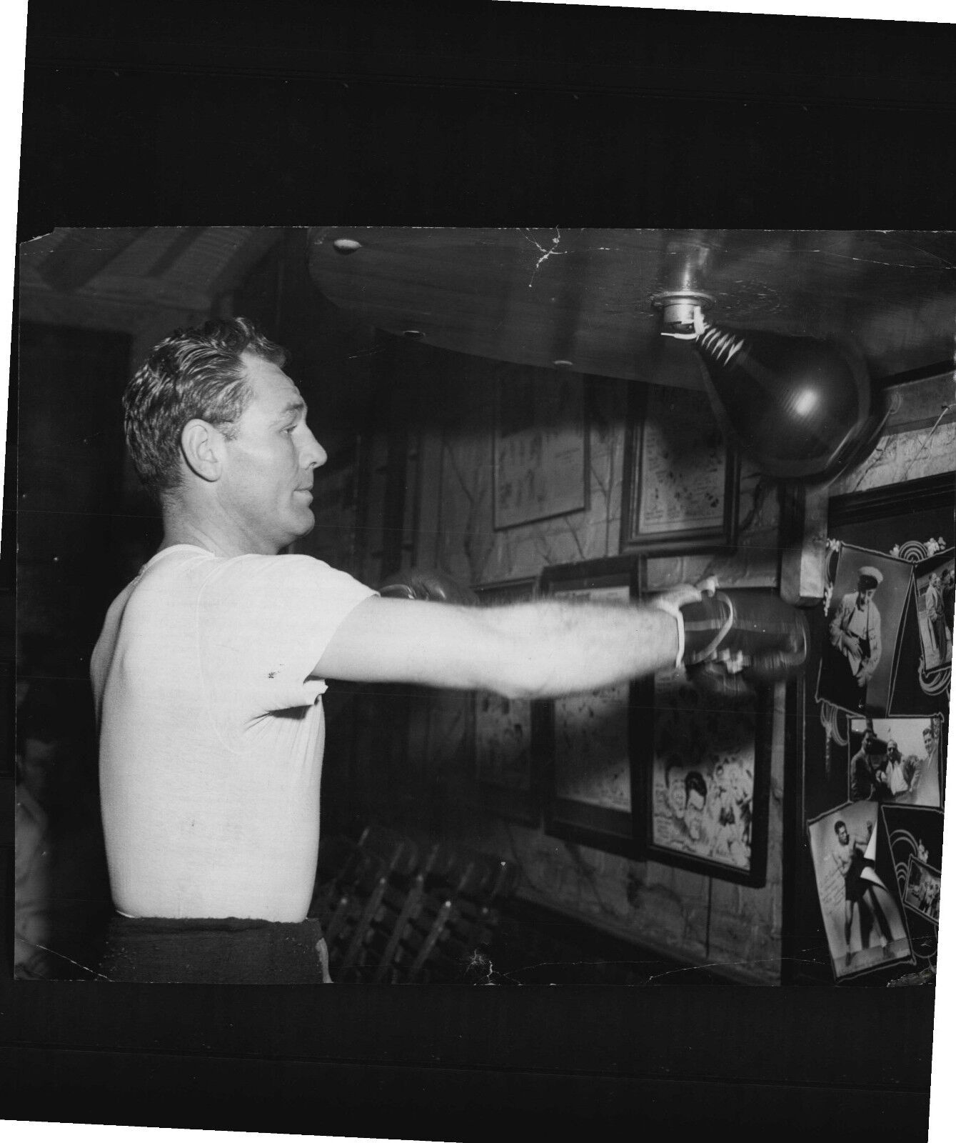 Lee Savold 1948 Press Wire Photo Poster painting trains Solomon's Gym London for Brice Woodcock