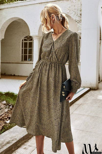 MidiSono - Elegant V Neck Ruffle Sleeve Dress