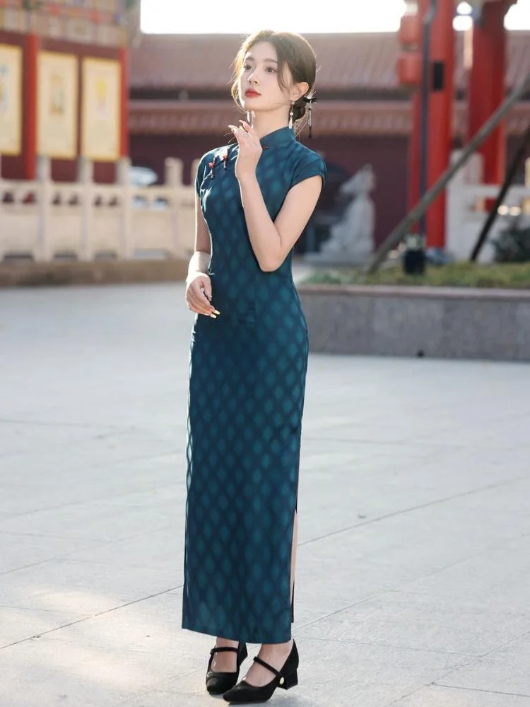 Old Shanghai style, plaid long Cheongsam