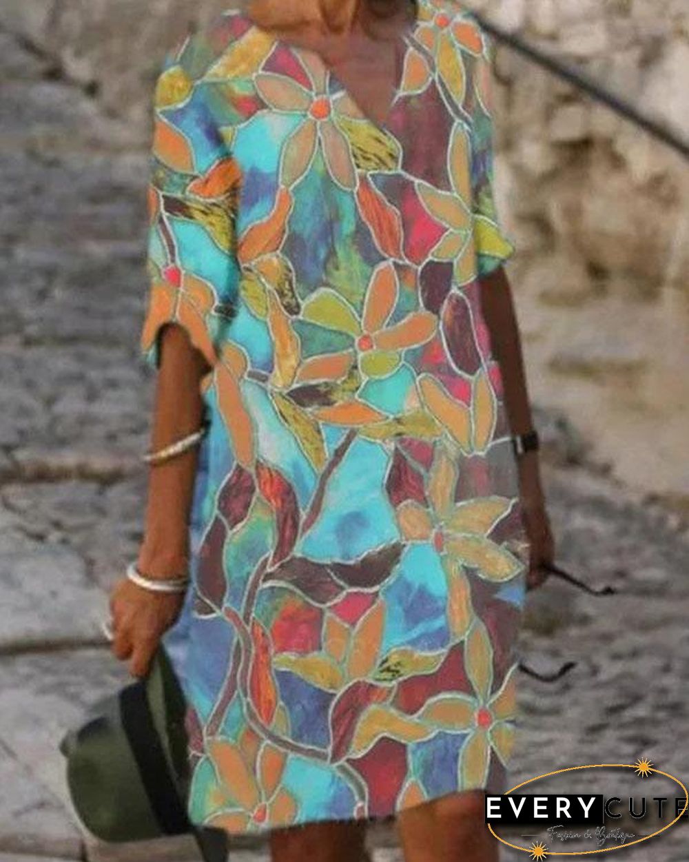 Ladies V-neck Printed Casual Shift Dress