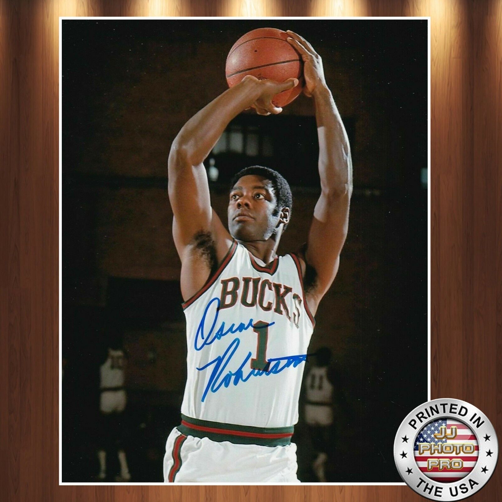 Oscar Robertson Autographed Signed 8x10 Photo Poster painting (HOF Bucks) REPRINT