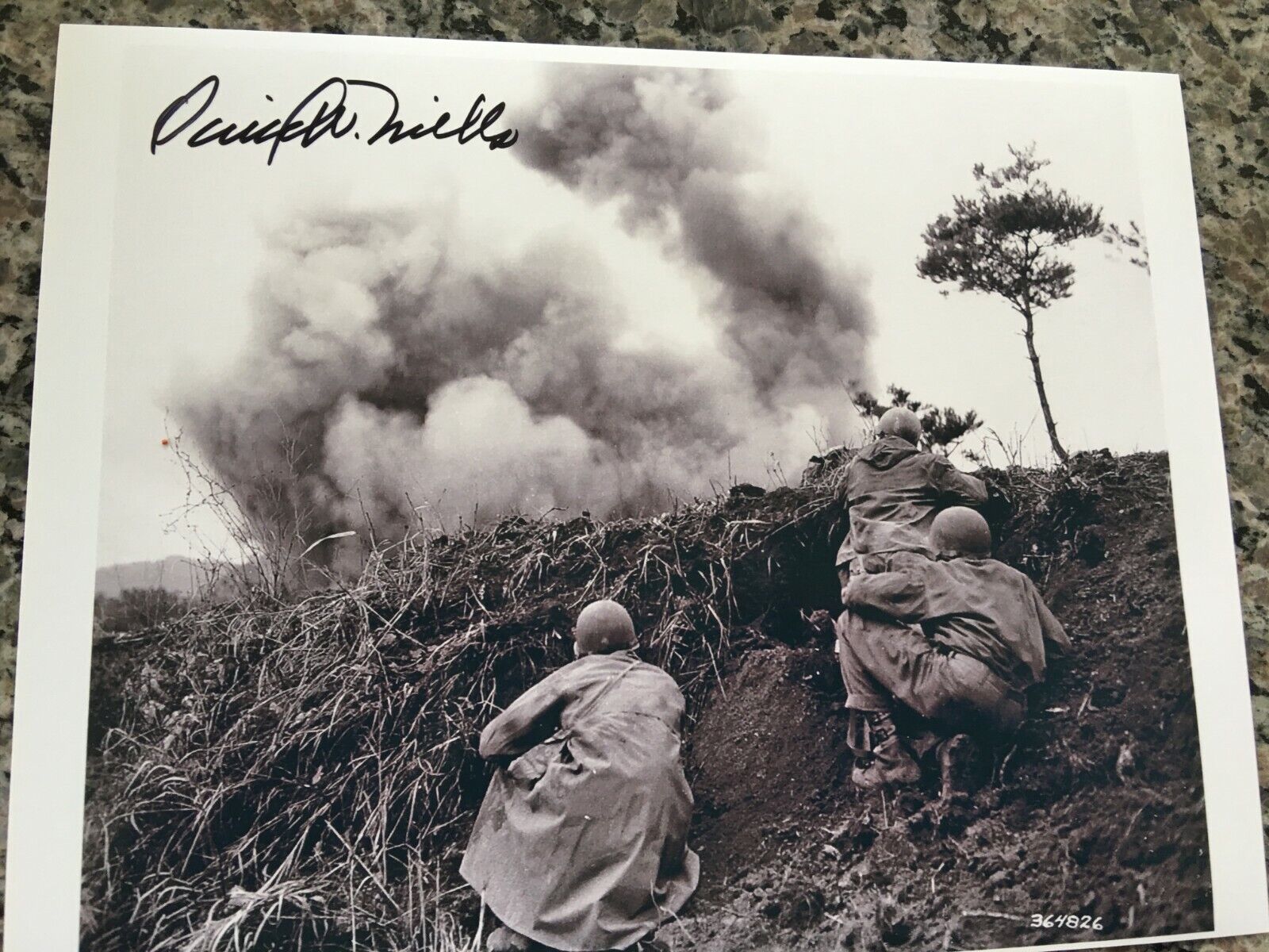 DAVID MILLS 3RD INFANTRY DIVSN, OUTPOST HARRY KOREAN WAR VET & POW SIGNED Photo Poster painting