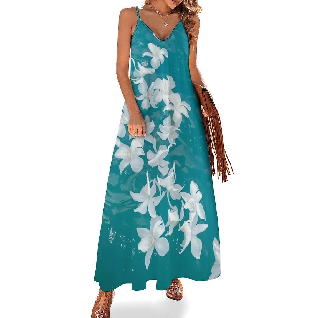 Style & Comfort for Mature Women Plus Size Printed Sling Casual Women Maxi Dress in Pattern Turquoise, Floral, Green