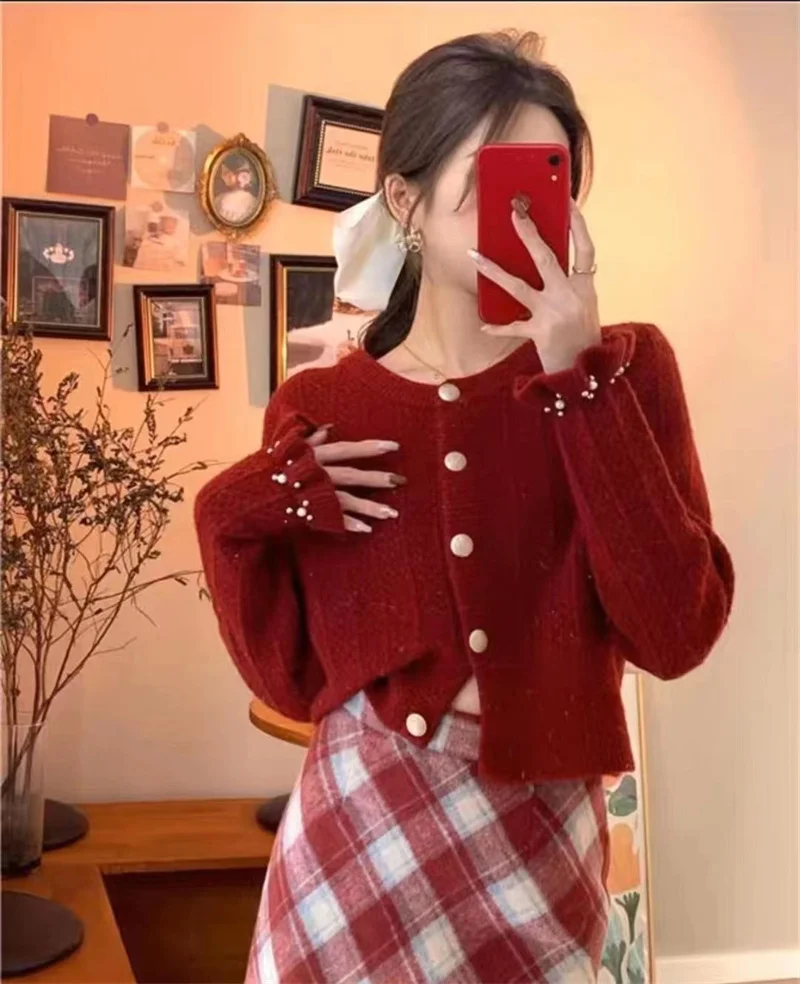 Ueong Ueong Version Autumn Winter Gentle Department Lotus Leaf Sleeve Sweet Wind Round Collar Sweater Female Design Feeling Nail Bead Knit Cardigan Jacket Tide