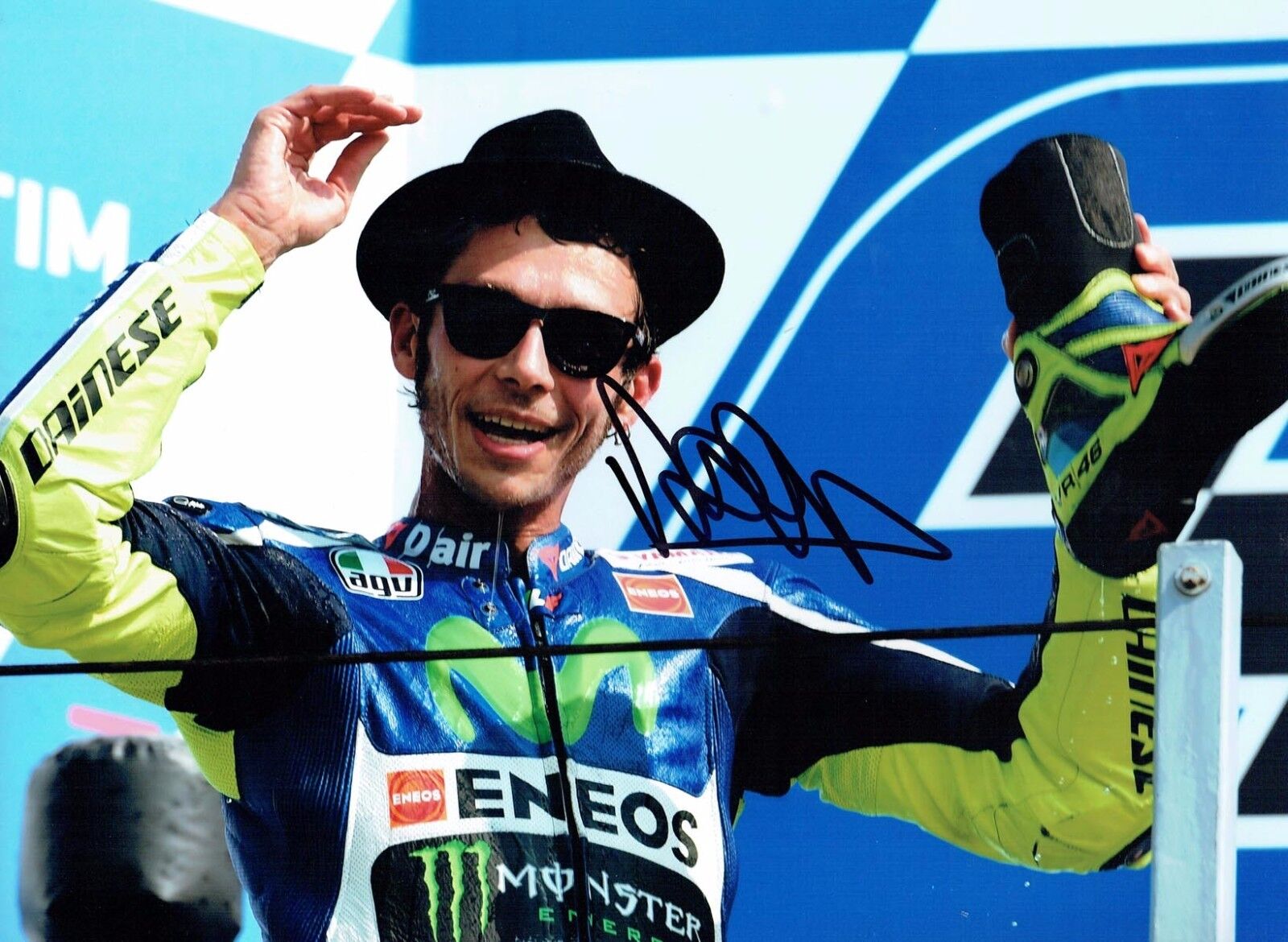 VALENTINO ROSSI Autograph 2017 SIGNED 16x12 Yamaha Photo Poster painting 7 AFTAL COA The Doctor