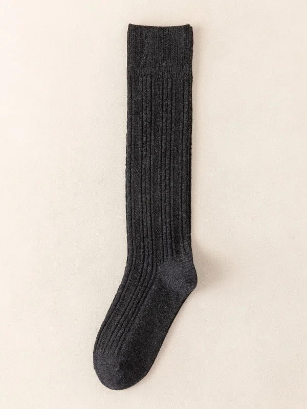 Simple Twist Wool Solid Color Mid-Calf Socks