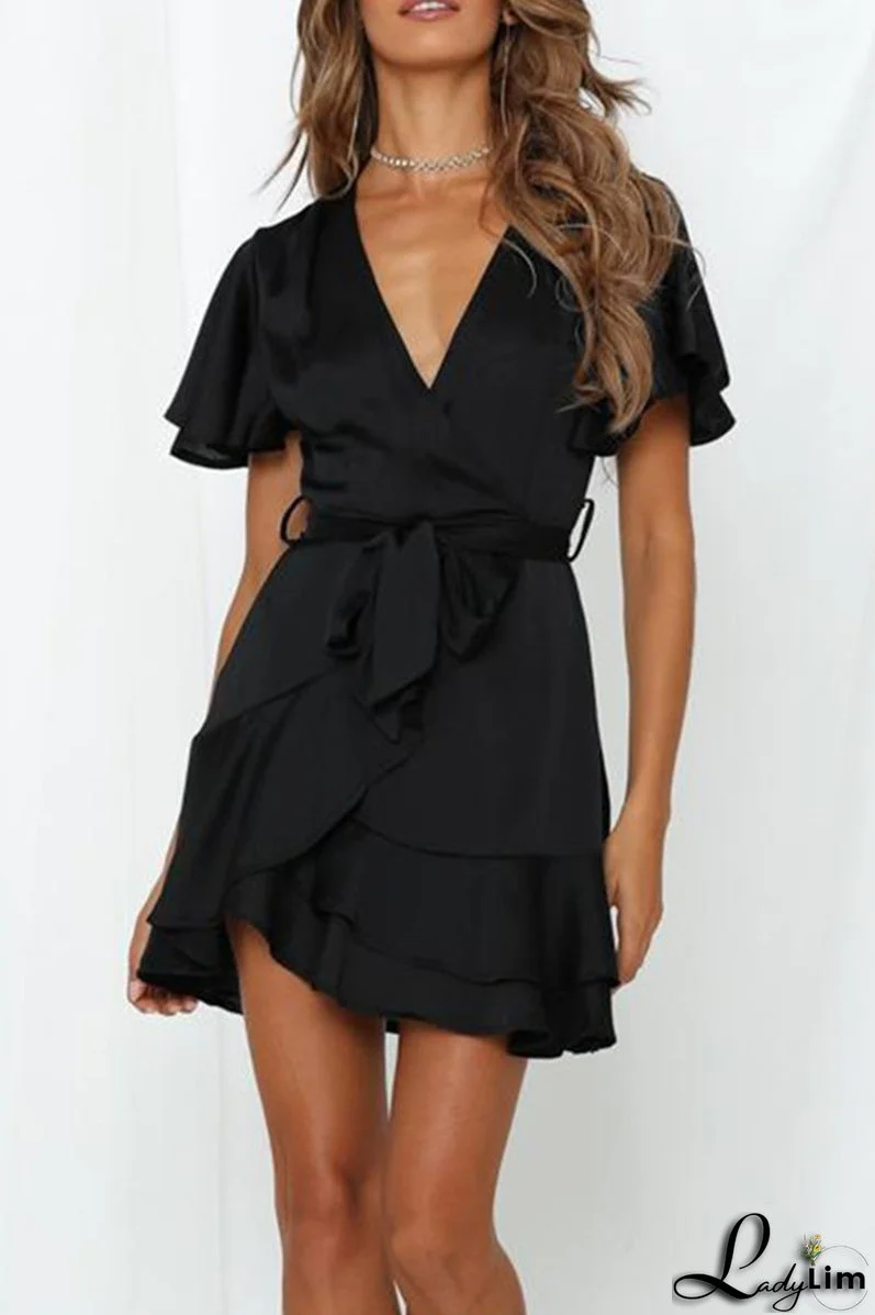 Tailored and airy Dress