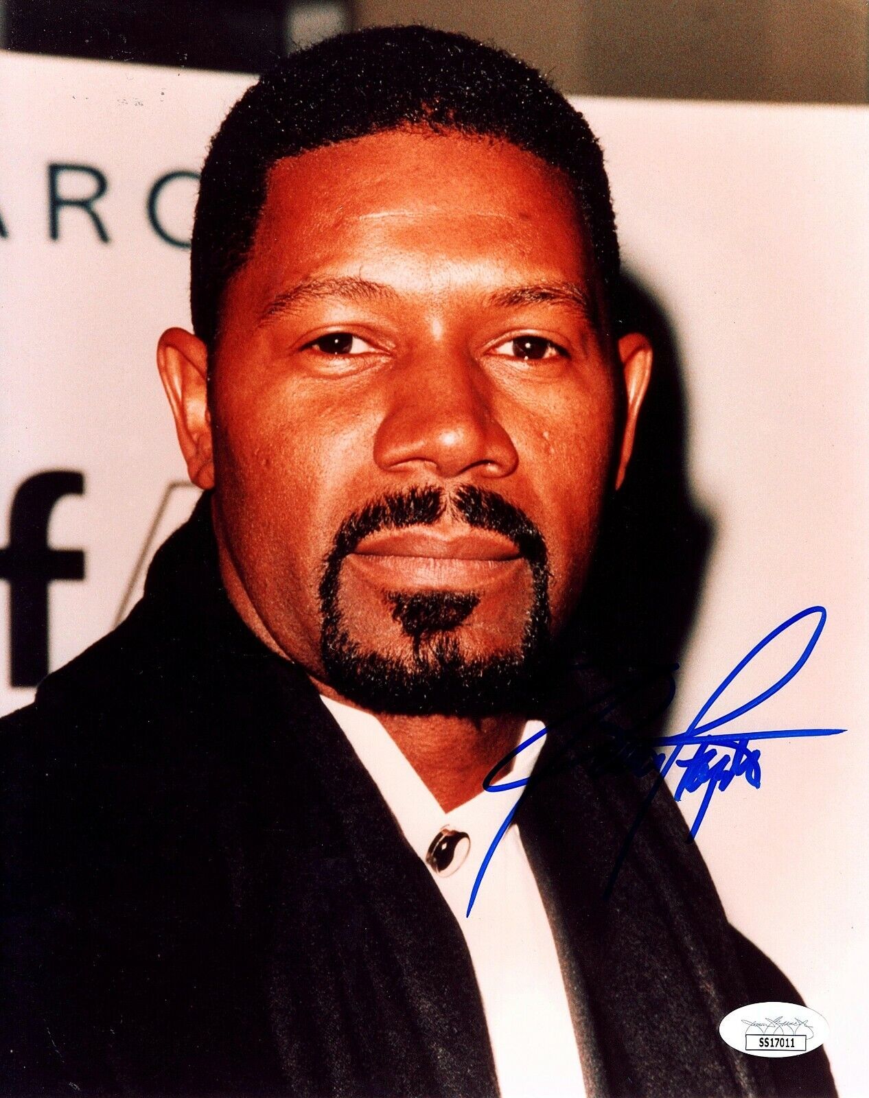 DENNIS HAYSBERT Autograph SIGNED 8x10 Photo Poster painting Absolute Power HEAT JSA CERTIFIED