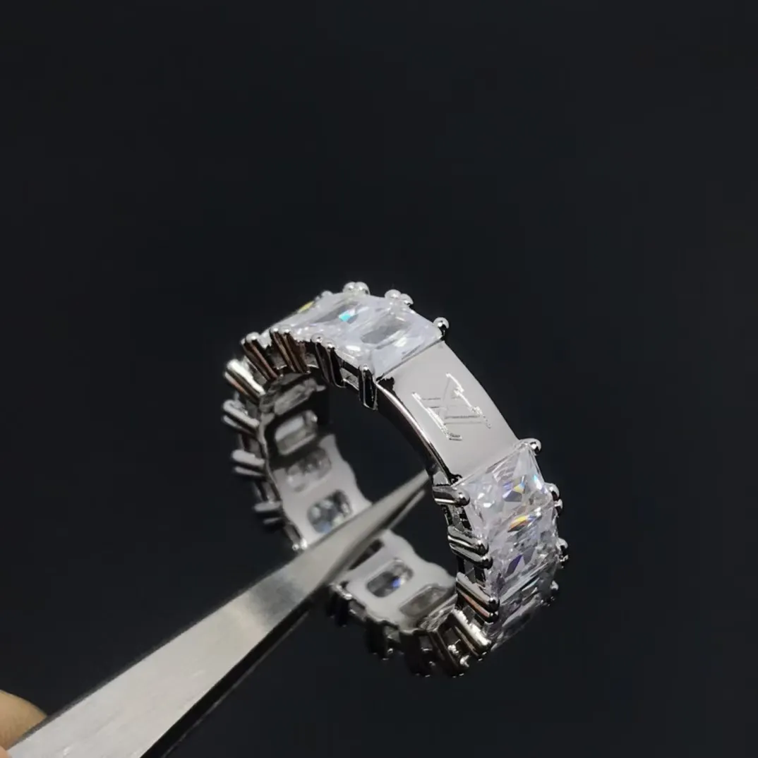 Louis Vuitton Cube Diamond Ring