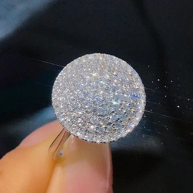 Sparkling CZ Women Rings Round Shaped Fashion Versatile Lady's Jewelry Full Bling Iced Out Wedding Engagement Accessories