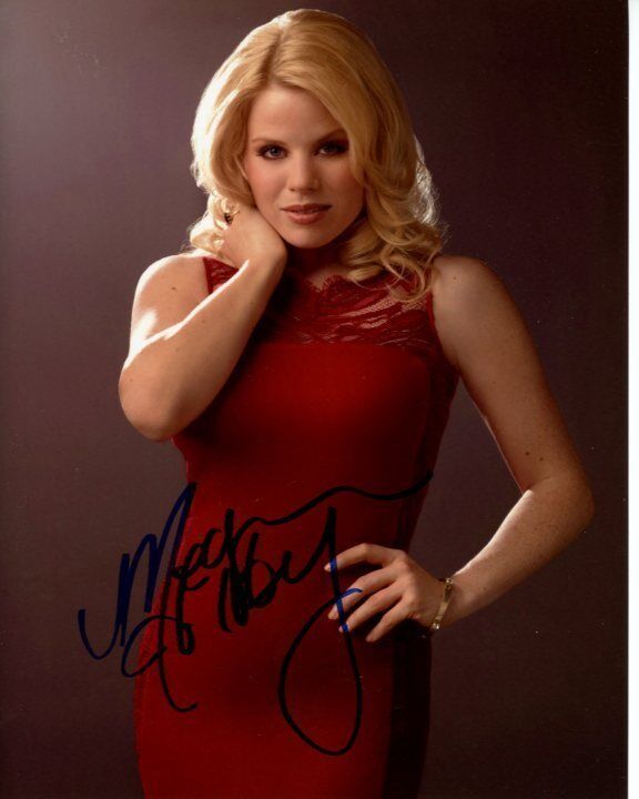 MEGAN HILTY signed autographed SMASH IVY LYNN MARILYN MONROE Photo Poster painting