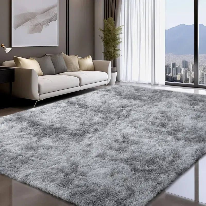 Non-slip dotted backing keeps the rug in place