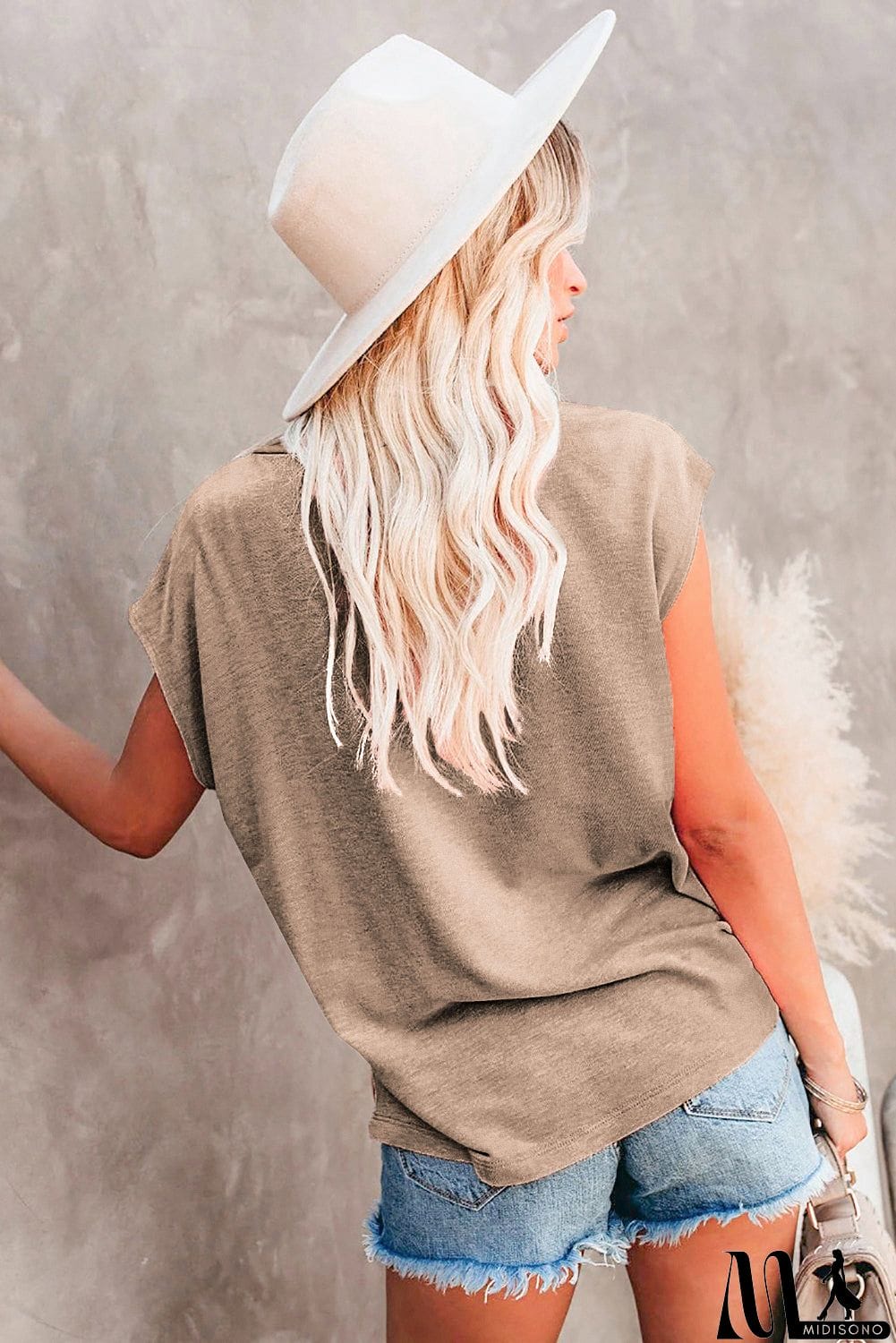 MidiSono - Pocketed Tee with Side Slits