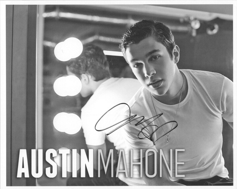 Austin Mahone Signed Autographed Glossy 8x10 Photo Poster painting - COA Matching Holograms