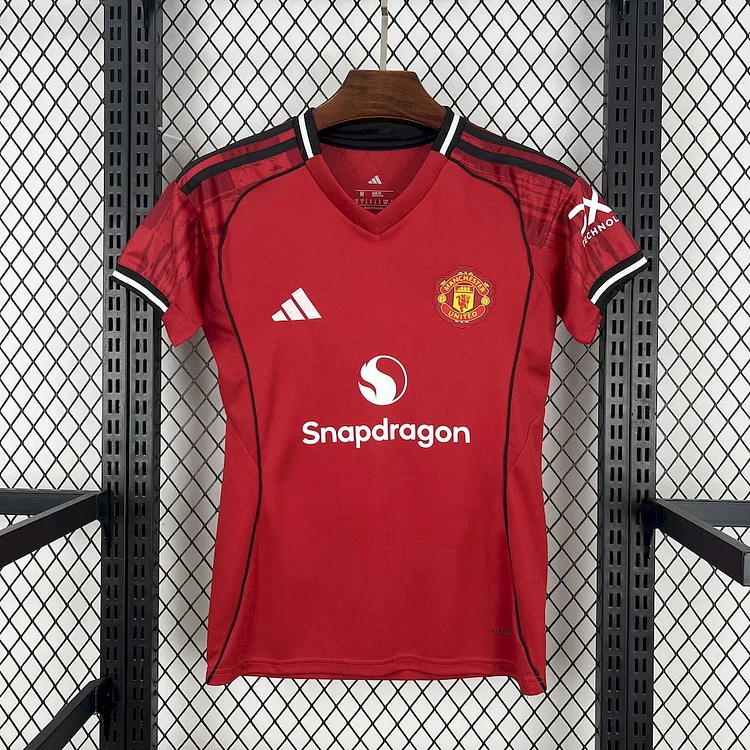 Manchester United 25/26 Home Football Jersey (Women's)