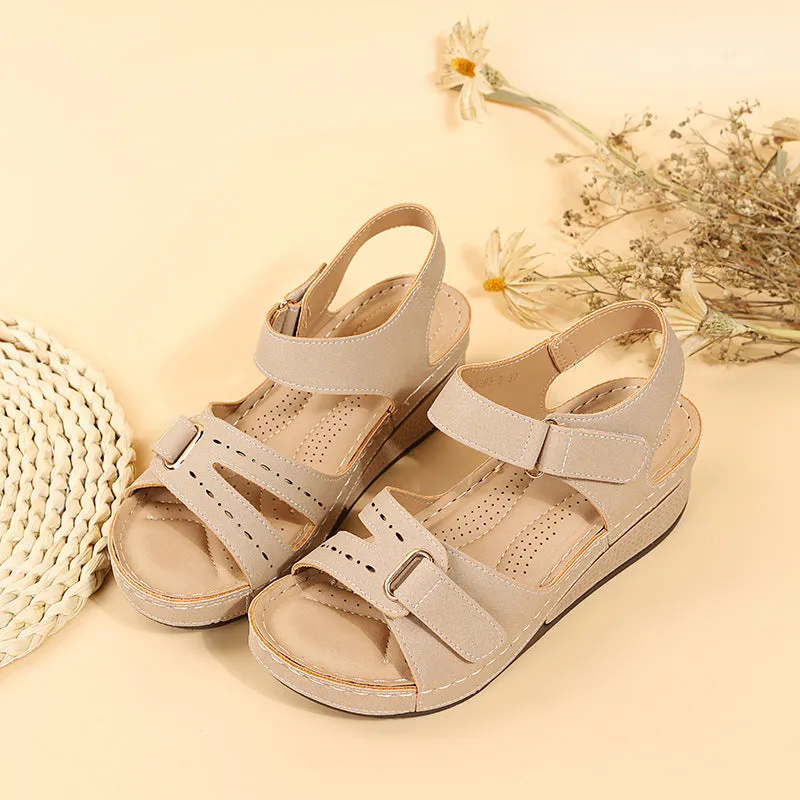 Tailored and Elegant winter Sandals