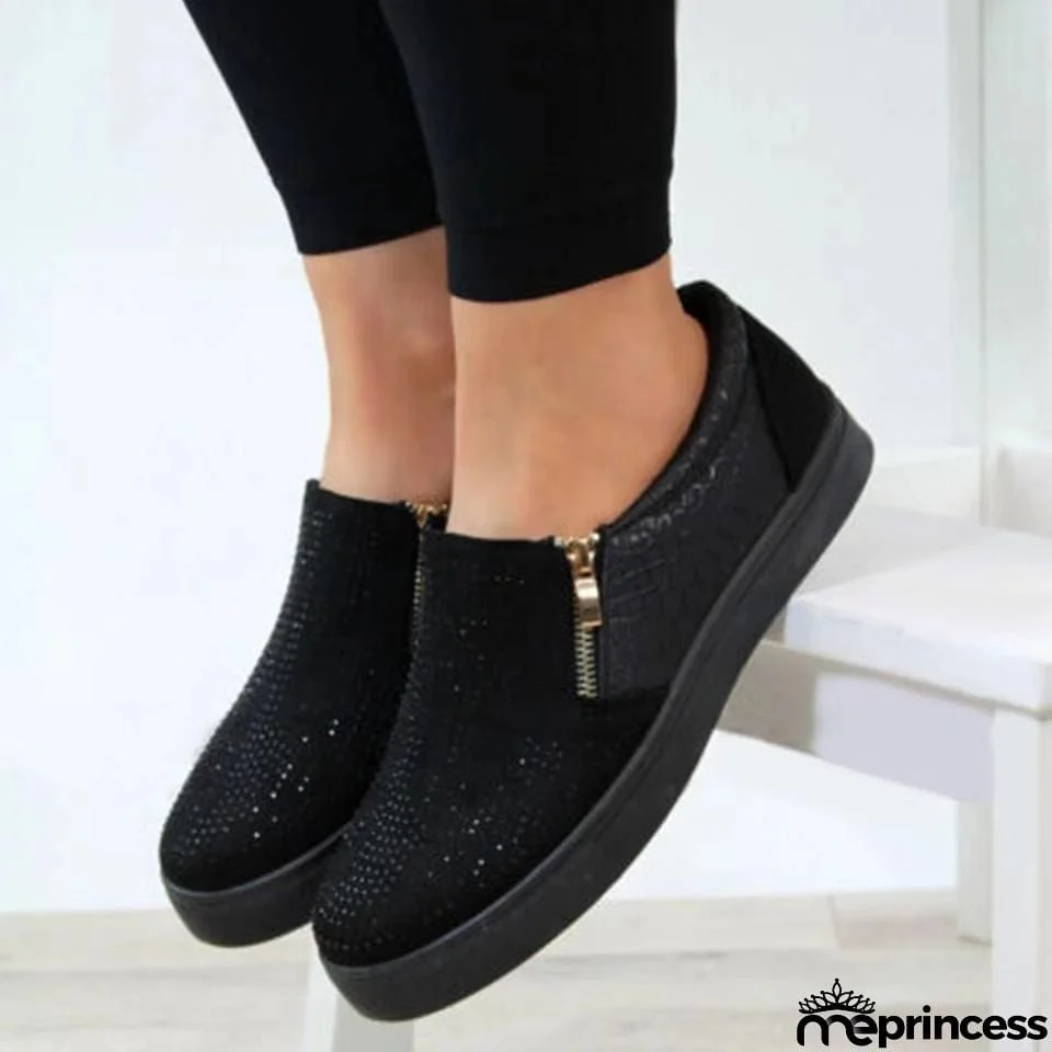 Super Cute Crystal Decorated Shining Flat Shoes For Women