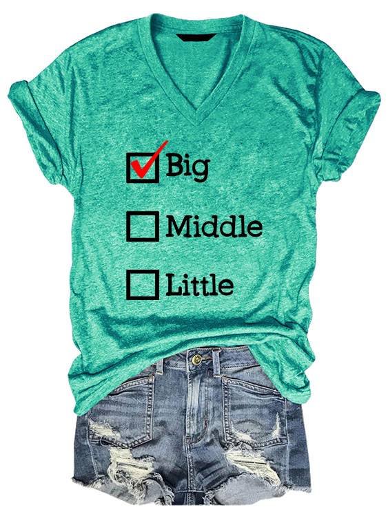 Big Middle Little Sisters Friends Casual V-neck T-shirt