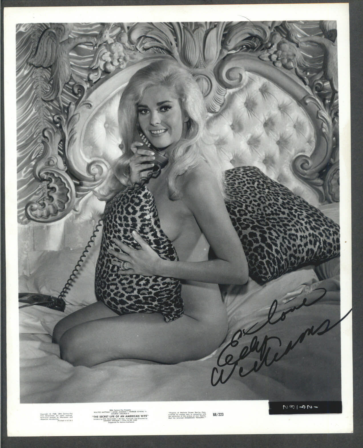 Edy Williams - Signed Vintage Celebrity Autograph Photo Poster painting - Beyond the Valley of t