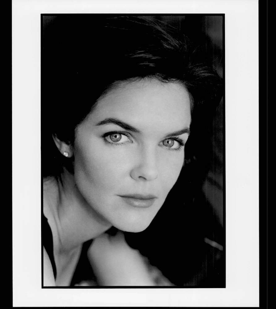 SUSAN WALTERS - 8x10 Headshot Photo Poster painting w/ Resume - Young & the Restless