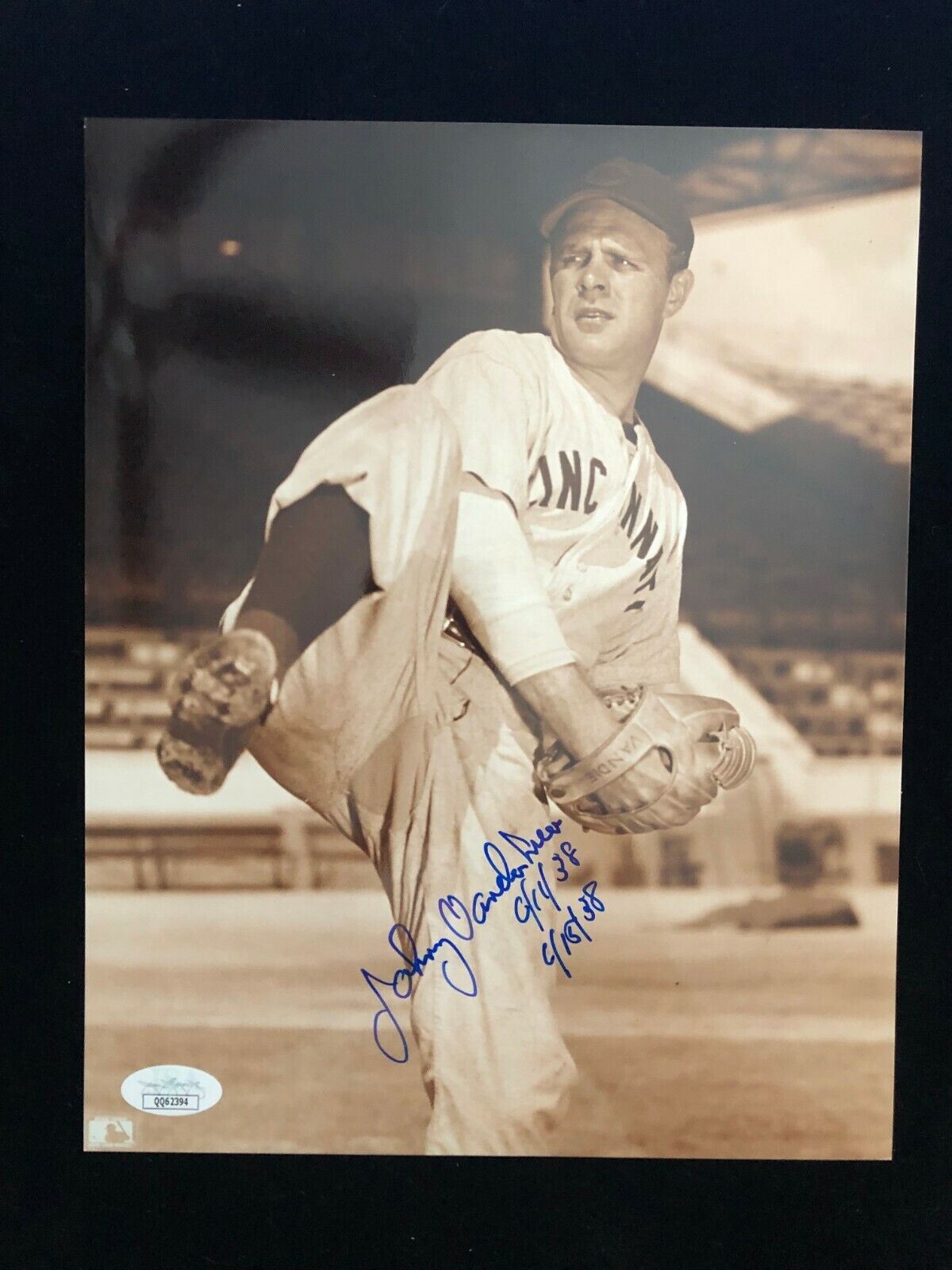 Johnny Vander Meer Signed Back 2 Back No Hit Inscription Photo Poster painting Cincinnati Reds