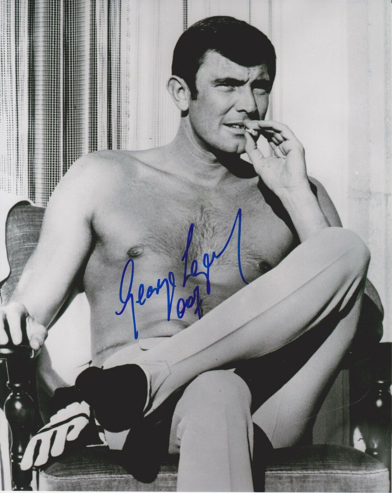 George Lazenby James Bond 007 Original Autographed 8X10 Photo Poster painting #12 signed @HShow